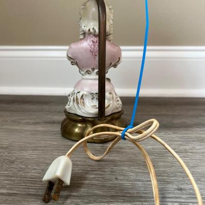ANTIQUE VICTORIAN FEMALE PORCELAIN Lamp