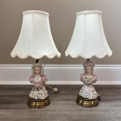 ANTIQUE VICTORIAN FEMALE PORCELAIN Lamp