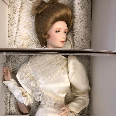 Franklin Heirloom Dolls: bride & groom