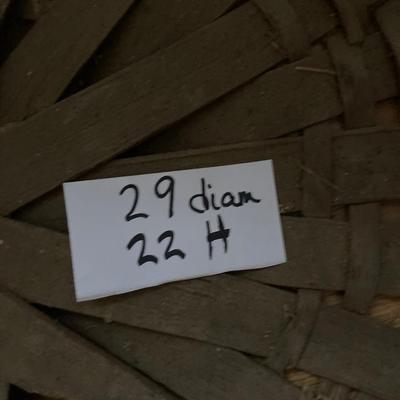 HUGE antique bushel basket â€“ B