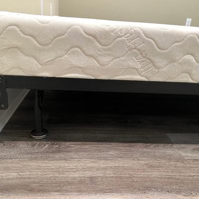 SCANDINAVIAN COLLECTION KING FOUNDATION & Bed Frame