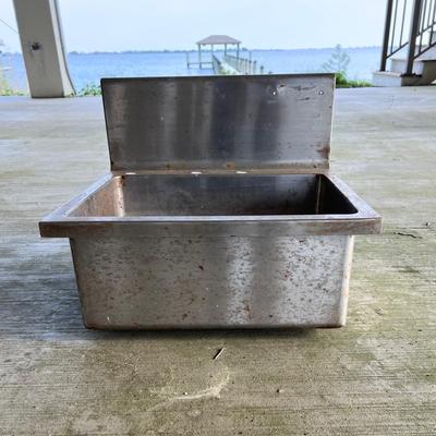 STAINLESS STEEL SINK *Read Details