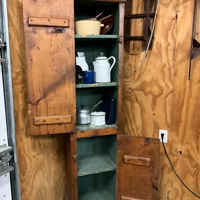1725 Pine Chimney Cabinet with Enamelware