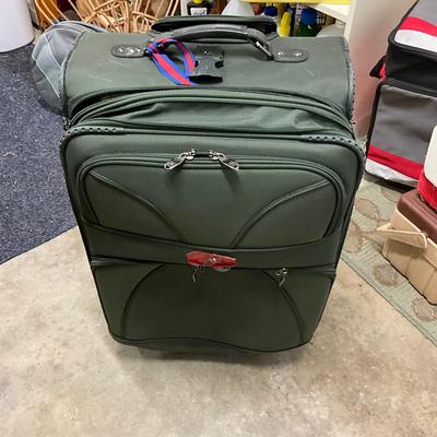 1738 Large Green Rolling Suitcase