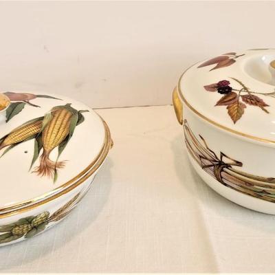 Lot #10  Two Serving pieces - Royal Worcester 