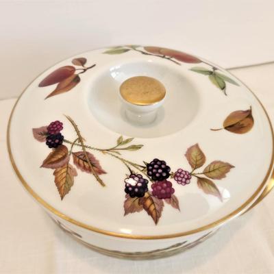Lot #10  Two Serving pieces - Royal Worcester 