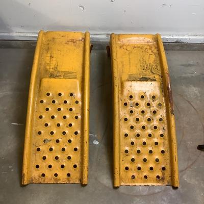 233 Set of Yellow Metal Car Ramps