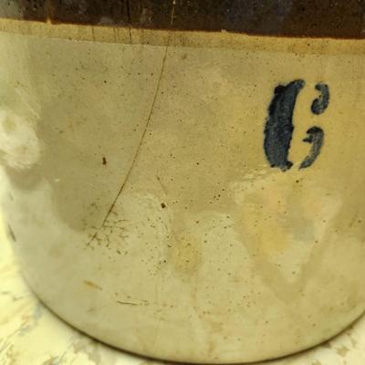 Vintage 6 Gallon Stoneware Crock few cracks still useable