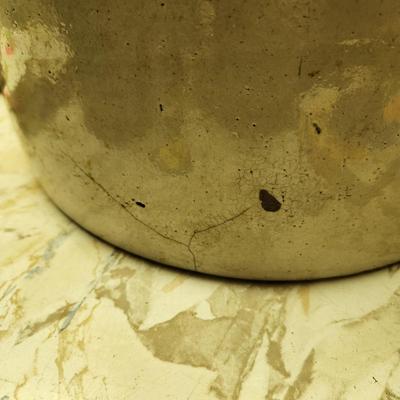 Vintage 6 Gallon Stoneware Crock few cracks still useable