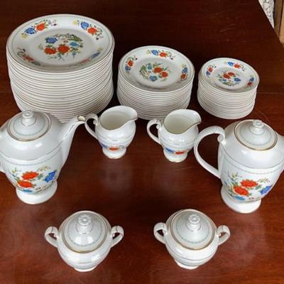 Aynsley England Famille Rose Bone China Lot Of 156 Pieces