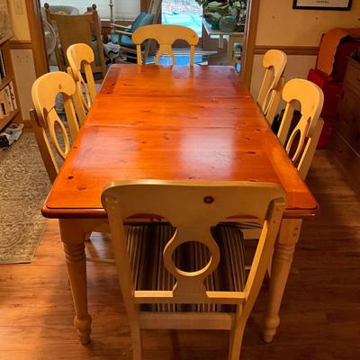 044 French Country Table with Napoleon Style Chairs
