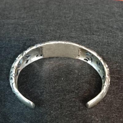 STERLING SILVER CUFF BRACELET WITH TURQUISE ACCENTS