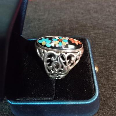 STERLING SILVER RING WITH TURQUOISE ACCENTS