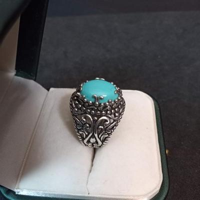 STERLING SILVER AND TURQUOISE RING