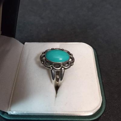 STERLING SILVER AND TURQUOISE RING
