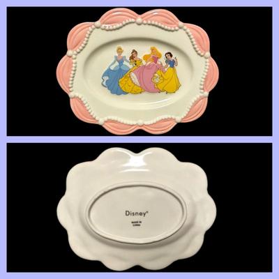 2003 12 Piece Fine Ceramic Disney Princess Tea Set - Mint Condition