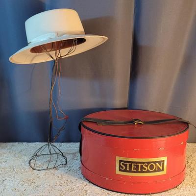 Lot 148: Vintage Stetson Hat Box witg Merrimac Hat | EstateSales.org
