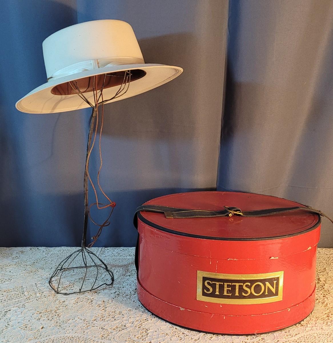 At Auction: OLD RETRO HAT BOX