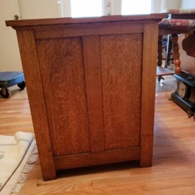 Antique Arts & Crafts Mission Style Oak cabinet (Stickley?)