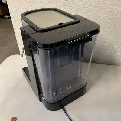 #669 Capresso Pump Espresso and Cappuccino Machine EC100, Black and Stainless*Missing Portafilter!*