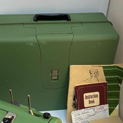 Vintage ELNA Supermatic Jungle Green Sewing Machine with Case #722010