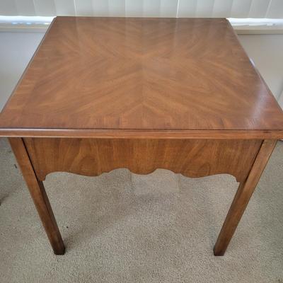 Kindel Furniture Co. Solid Wood Side Table (LR-DW)