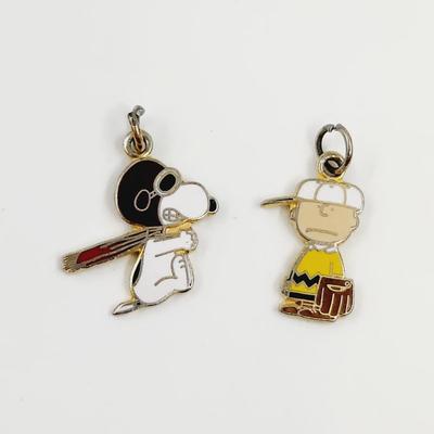 VINTAGE CHARLIE BROWN & SNOOPY COLLECTABLE CHARM