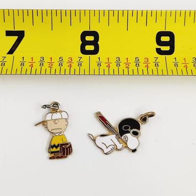 VINTAGE CHARLIE BROWN & SNOOPY COLLECTABLE CHARM