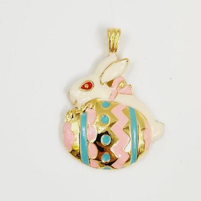 GOLD TONED RED EYED BUNNY EASTER PENDANT