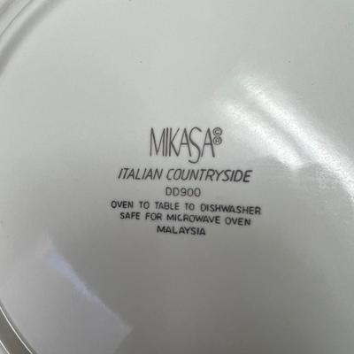 Mikasa Italian Countryside Eight Person Set (K-RG)