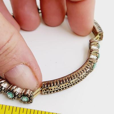 BEAUTIFUL SILVER TONED FAUX TURQUOISE STRETCHY BRACELET