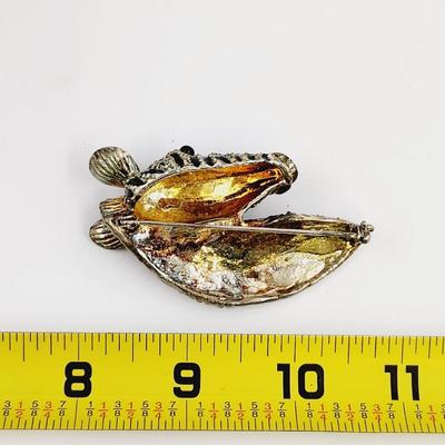 BEAUTIFUL METAL ZEBRA BROOCH / PIN
