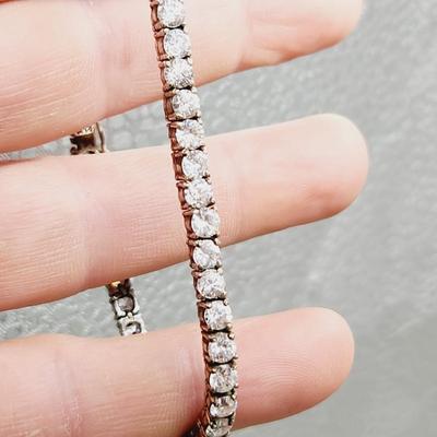FANTASTIC STERLING & WHITE CRYSTAL TENNIS BRACELET