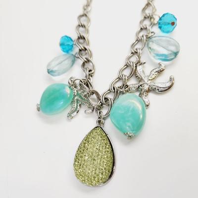 BEAUTIFUL GLASS LAYERED TURQUOISE COLORED & STARFISH CHAIN NECKLACE