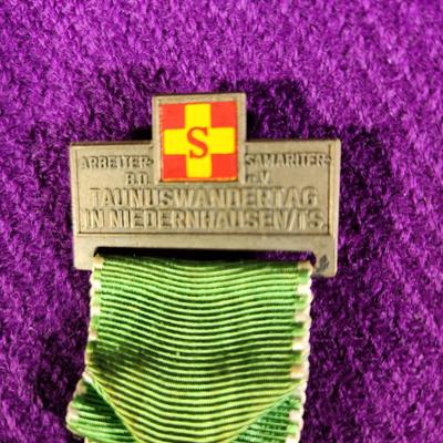 1990 (?) NIEDERNHAUSEN GERMAN VOLKSMARCH MEDAL - #2