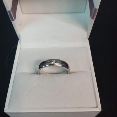 STERLING SILVER RING WITH 1 CZ