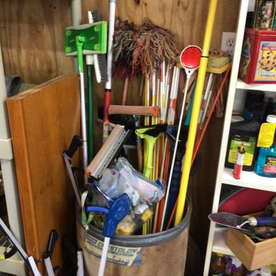 1767 Barrel of Reflective Rods, Mops, Grabbers