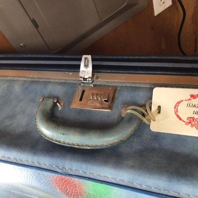 1769 Ventura Vintage Suitcase