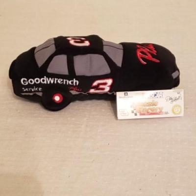 Nascar Beanie Racers. Set of 6 with storage containers. Excellent Condition.