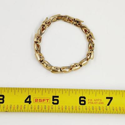 TRIFARI GOLD TONED TULIP BRACELET