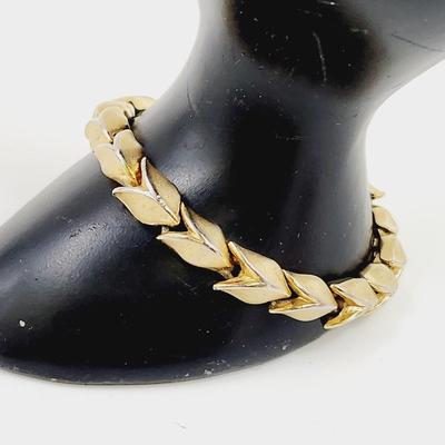 TRIFARI GOLD TONED TULIP BRACELET
