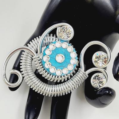 HANDCRAFTED TURQUOISE PENDANT