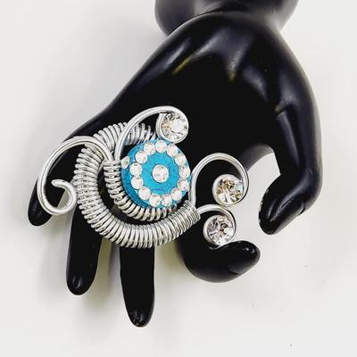 HANDCRAFTED TURQUOISE PENDANT