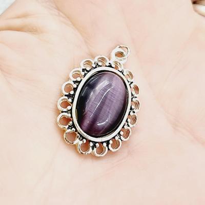BEAUTIFUL PURPLE CATS EYE SILVERTONED PENDANT