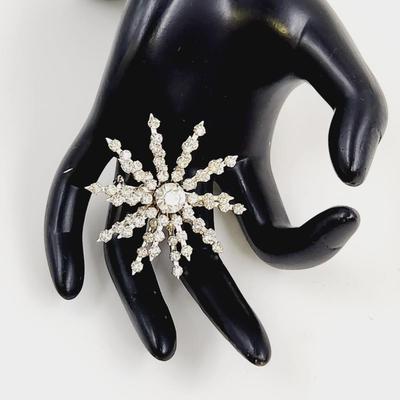 VINTAGE SILVER TONED WHITE STAR BROOCH