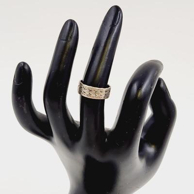 BEAUTIFUL STERLING SILVER STAMPED BAND RING