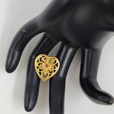 GOLD TONED & AMETHYST HEART PIN