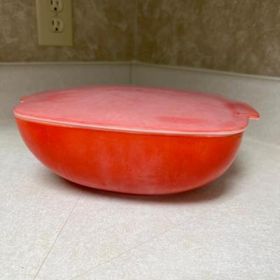 Vintage Red Pyrex Dish & More (K-RG)