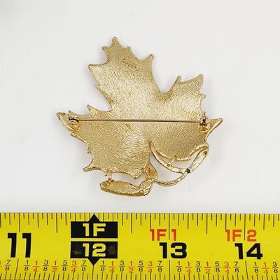 VINTAGE LISTNER GOLD TONED LEAF BROOCH