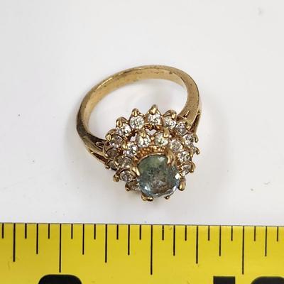 BEAUTIFUL FAUX AQUAMARINE GOLD TONED RING SIZE 6